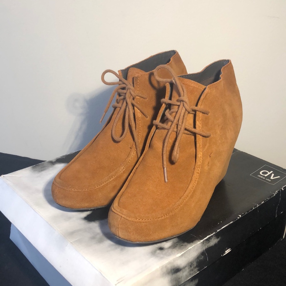 Suede In Style - Picture 2 of 2